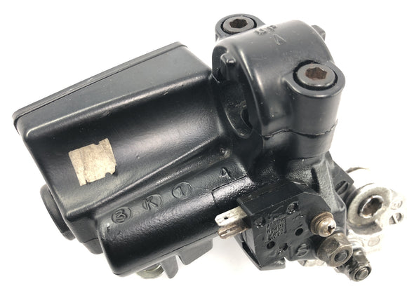 Kawasaki Zephyr 750 ZR750C [1994] - Bremspumpe vorne Bremszylinder