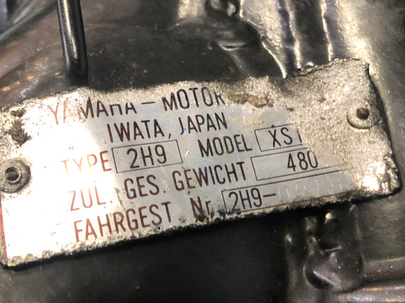 ヤマハXS 1100 2H9 [1978]  - 紙のあるフレーム