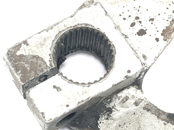 Moto Guzzi V7 Special [1971] - Bremshebelaufnahme mit Bremsgestänge