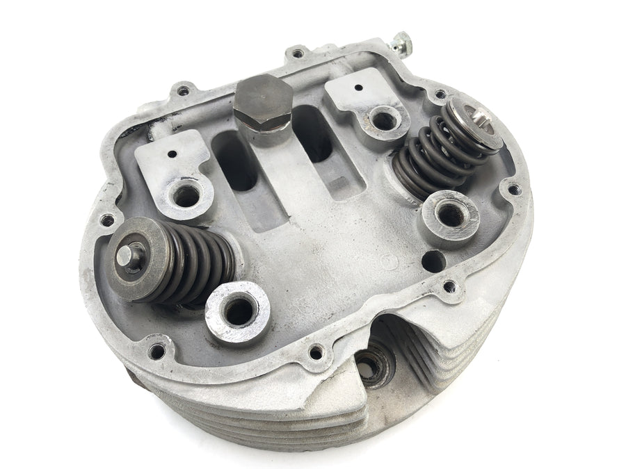 Moto Guzzi V7 Special [1971] - Cylinder Head po prawej stronie