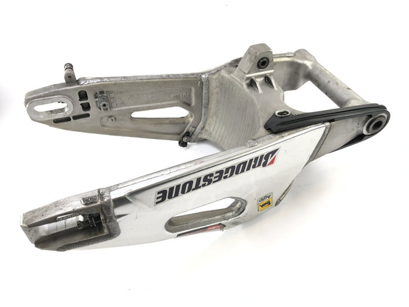 Aprilia RSV4 1000 [2010]  - 后轮旋转损坏的装配消耗量