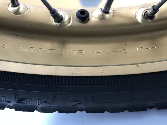 ヤマハXT 600 Zテネレ55W [1986]  - 背面にチェーンホイールが付いた後輪のリム