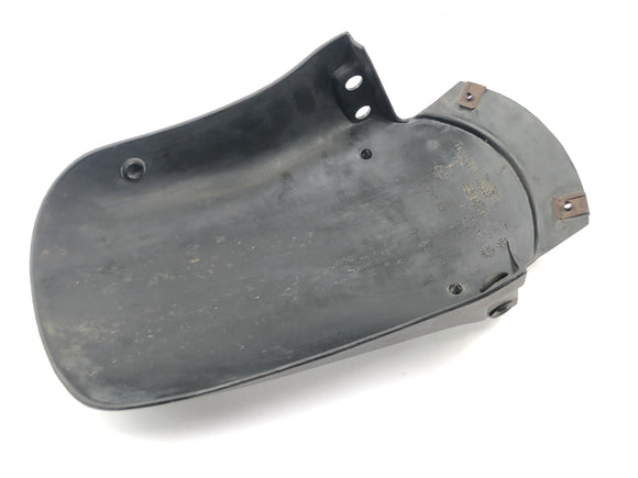 Triumph Sprint St 1050 [2005]  - フェンダーのフロントフィンギングリア部分