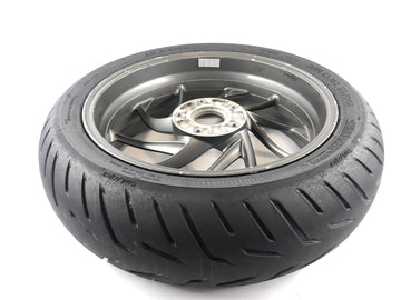 BMW K 1300 S K12S [2010]  - 后轮RAD RIM在190 55 ZR17 DOT1223后面