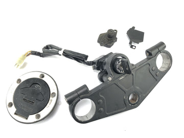 Triumph Daytona 900 T300 [1993] - Lock Set With Fork Bridge na trava da trava do tanque superior