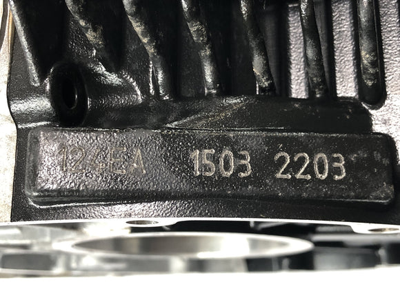 BMW K 1200 GT K12 [2003] - ライナーとピストン付きエンジン ブロック