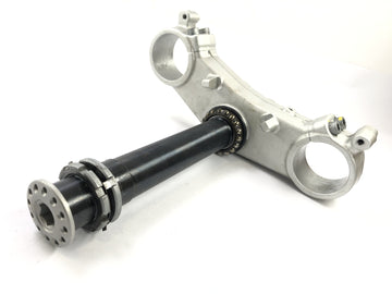 Aprilia RSV4 1000 [2010] - Puente de la bifurcación a continuación