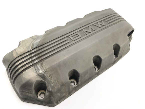 BMW K 100 RT [1988] - víko hlavy válce z výstředního víka na pouzdro.