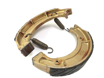 Yamaha XT 500 1U6 [1981] - Тормозные щеки с пружинами