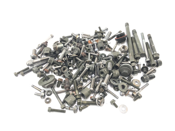 ヤマハXVS 650ドラッグスターVM03 [2001]  - 残留部品とネジはバンドルです