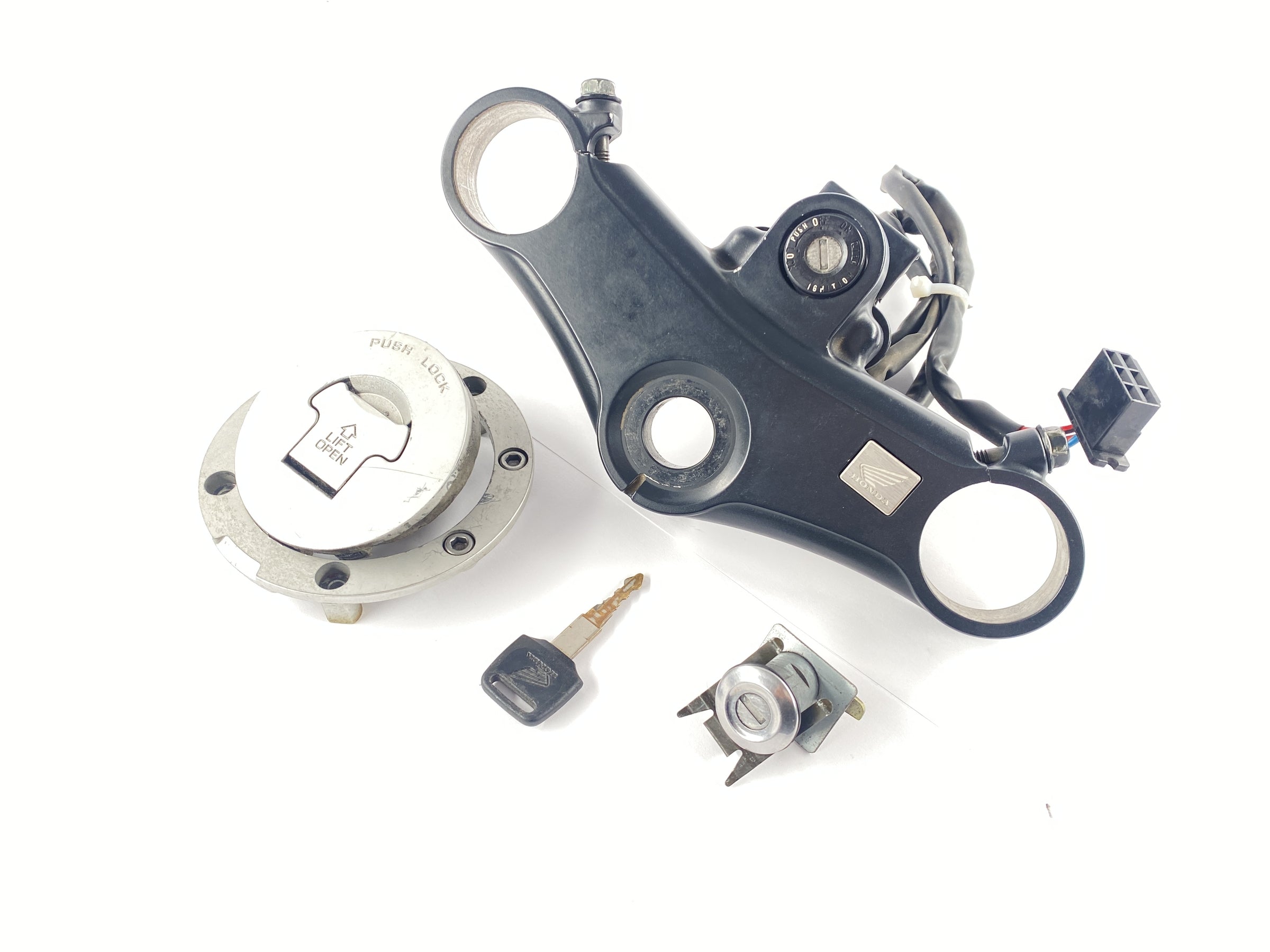 Honda CBR 900 RR SC33 [1996] - Lock set and top triple clamp ignition lock