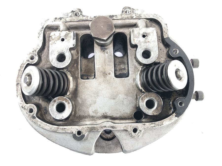 Moto Guzzi V7 Special [1971] - Hlava válců levá hlava ventilu hlava motoru hlava válců motoru