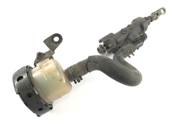 Yamaha YZF 750 R 4HN [1996] - Jarrupumppu takana