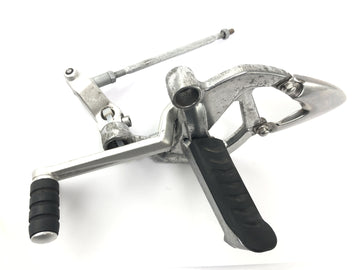 Triumph Sprint St 1050 [2005] -Footresting Systemのドライバーのフットレストフットレミストフットレストプレートのスイッチングペダルとリンケージ - 0