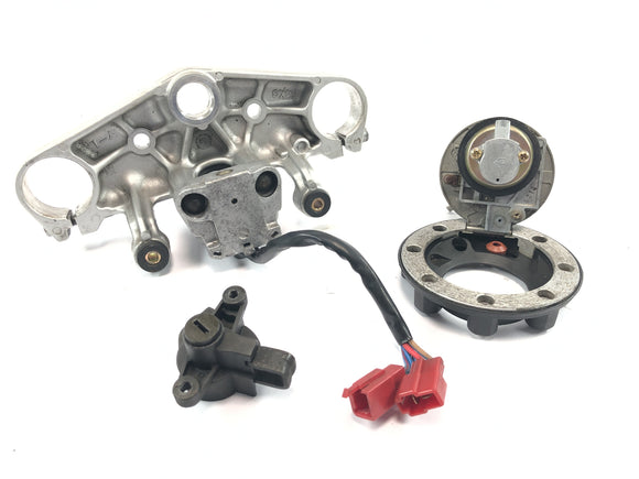 Yamaha XJR 1200 4PU [1996] - Gabelbrücke oben mit Zündschloss Tankdeckel Schließsatz Schloss