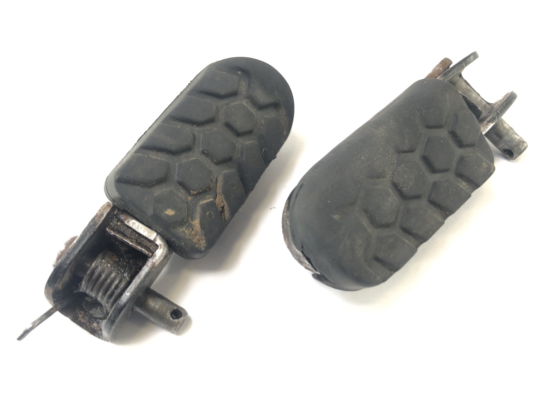 Yamaha XT 125 X [2004] - Rider footrests left and right