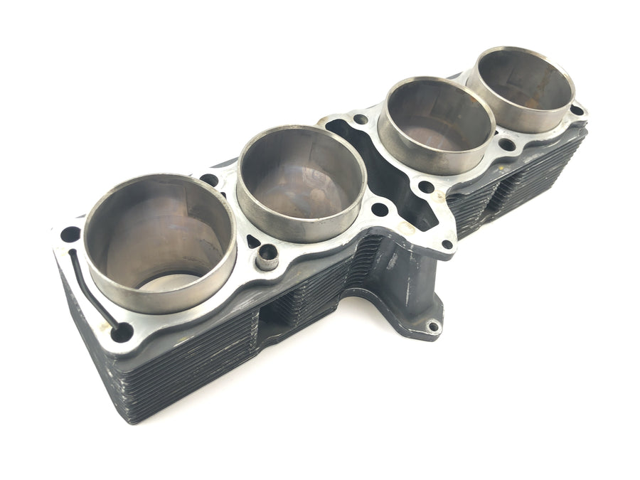 Suzuki GSX R 1100 GU74C [1987] - Válec s pístem bez pístních kroužků