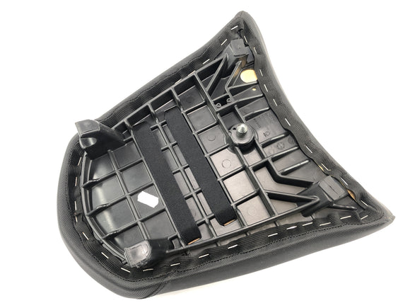 KTM 1050アドベンチャー[2017]  - 枕オートバイシートの後ろのソシウスシートシートシートシートシート