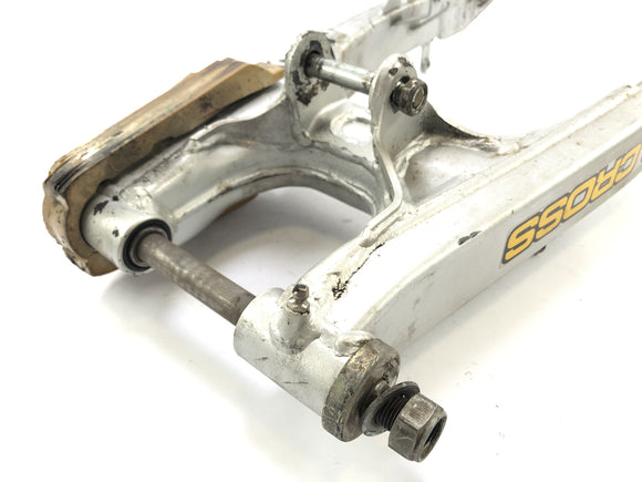 Yamaha XT 350 3YT / 55V [1990] - Swingová houpačka zadního kola