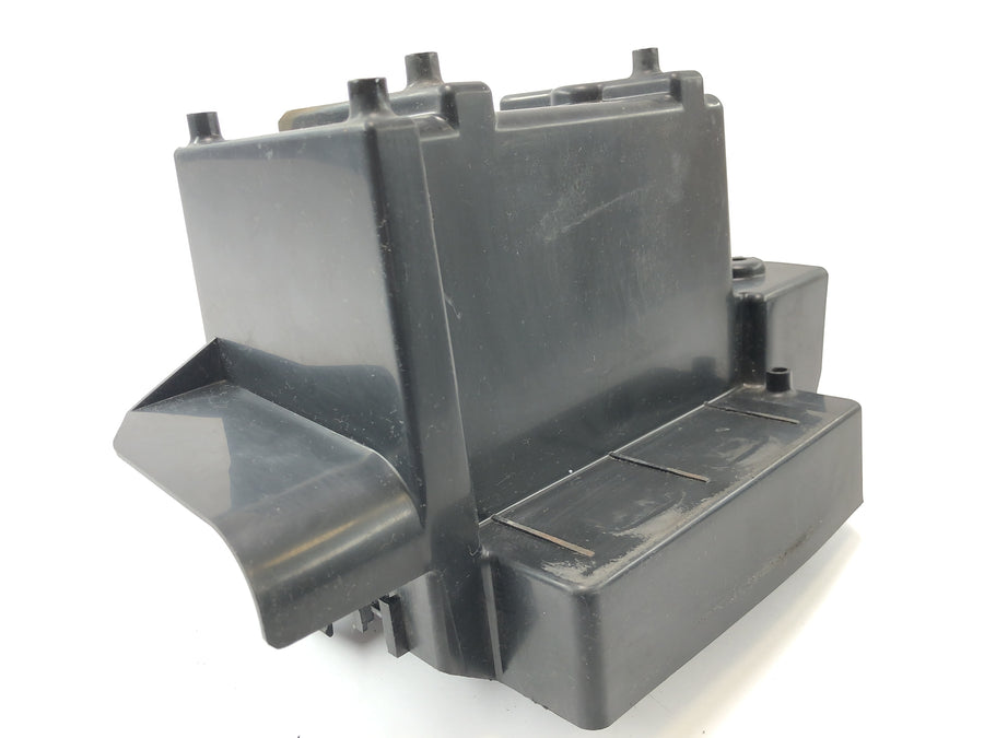 Suzuki VZ 1500 WVCU [2011] - Alloggiamento batteria porta batteria