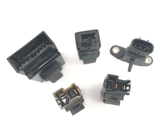 Yamaha MT 03 RM02 [2007] - Relays and electronics bundle