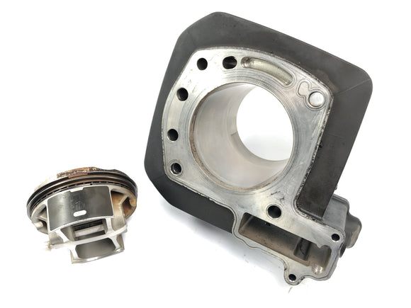 Moto Guzzi Stelvio 1200 4V [2009] - cylinder with pistons on the left