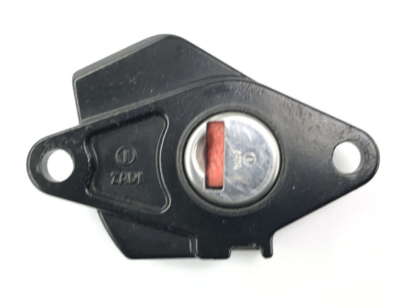 KTM 690 SM Prestige [2007] - Ponte do garfo no topo com a tampa da trava de ignição da ignição por ignição