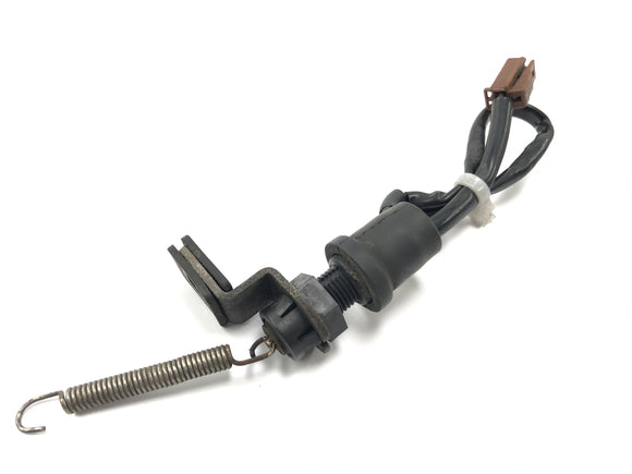 Yamaha YZF R1 RN09 [2003] - Interruptor da luz de freio na parte traseira