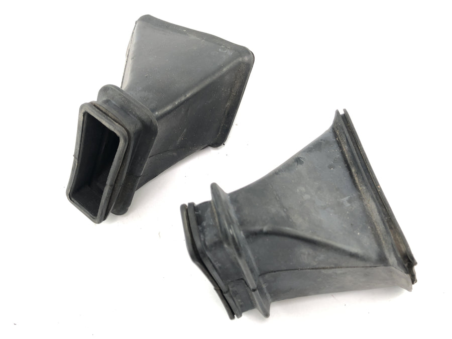 Honda GL 500 Silversching PC02 [1982] - Airbox -liittimen saanti kumiletkuissa