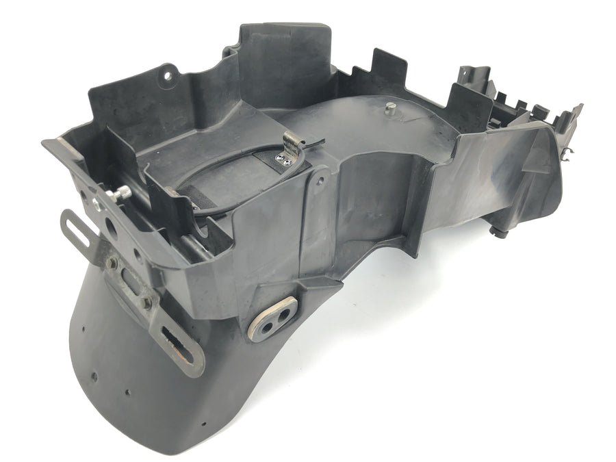 Yamaha YZF 750 R 4HN [1995] - Proteção interna traseira do para-lama da carenagem da roda traseira