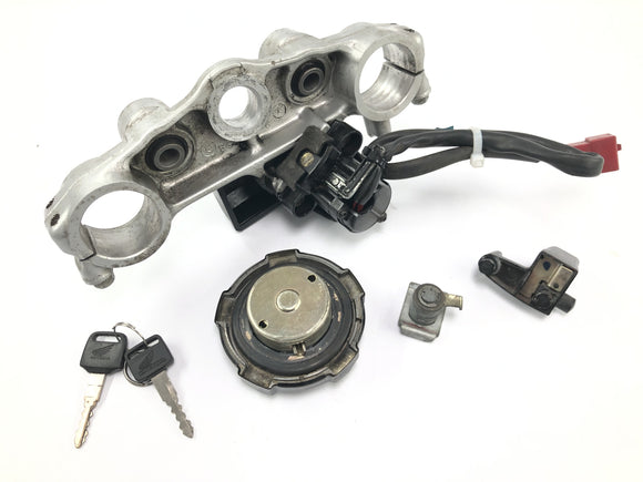 Honda XRV 750 Africa Twin RD04 [1990] - Gabelbrücke oben mit Zündschloss Tankdeckel