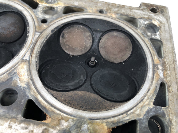 Triumph Daytona 900 T300 [1993] - Cabeça do cilindro sem eixos de cames