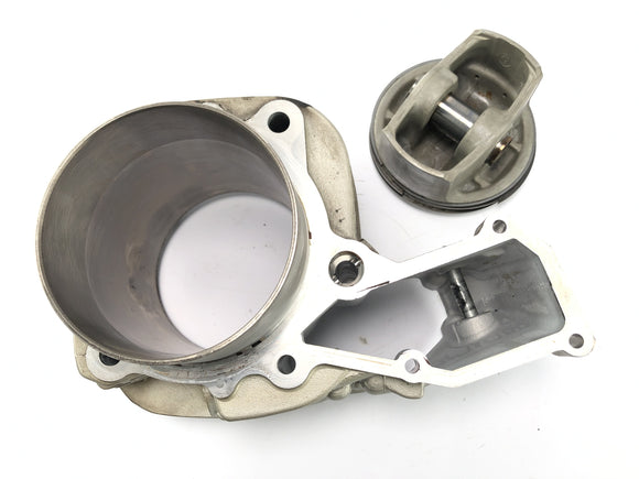 BMW R 1150 R R21 [2003]  - 左侧有活塞的圆柱体