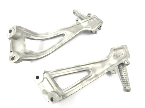 Ducati Monster S4R M4 [2004] - Fußrastenanlage Sozius Fußstützen Halter hinten links und rechts