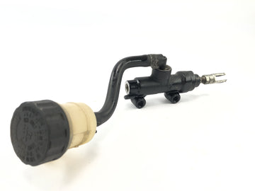 Triumph Street Triple R 675 D67ld [2010]  - リアブレーキポンプブレーキシステムのメインブレーキシリンダー