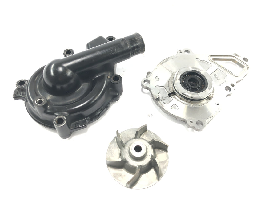 Kawasaki Versys KLE 650 A [2006] - Wasserpumpe Kühlmittelpumpe Pumpengehäuse Impeller