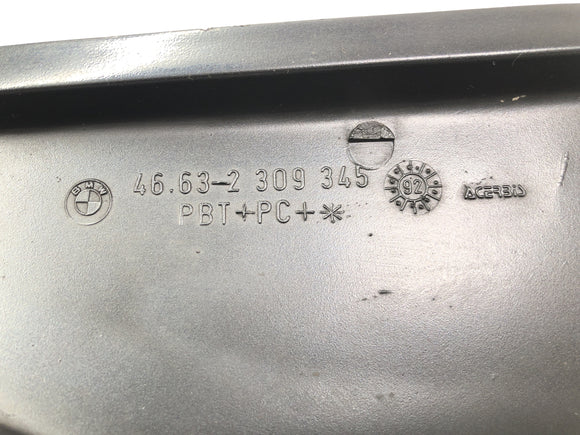 BMW K 1100 LT 100 [1994] - Крышка с боковой облицовками слегка разорванная часть облицовочной части справа