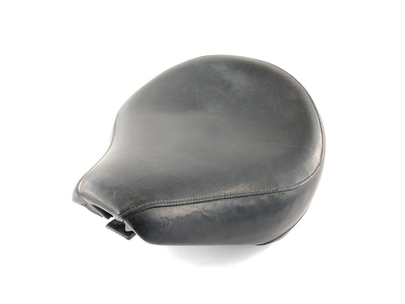 Yamaha XVS 650 Drag Star VM02 [1998] - Sedadlo řidiče