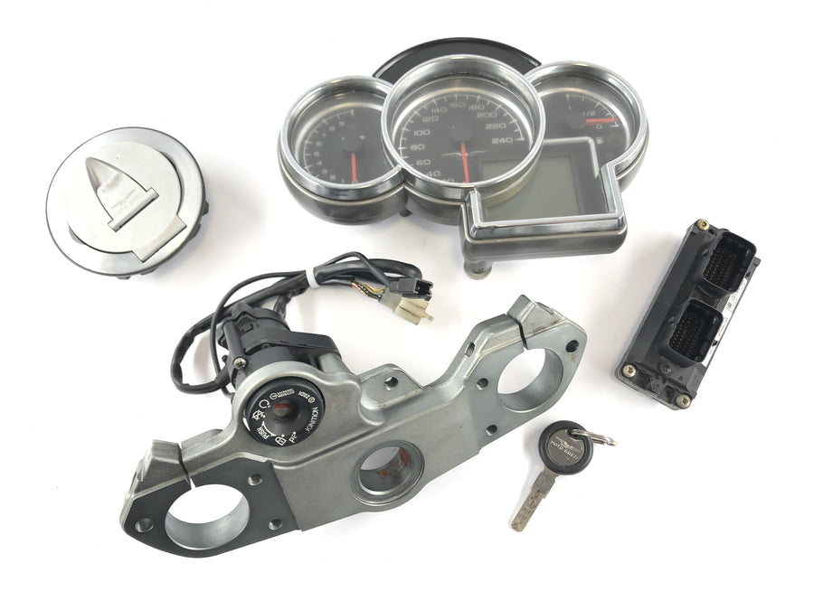 Moto Guzzi Norge 1200 [2006] - Tacho Cockpit Zündschloss Tankschloss Gabelbrücke oben CDI