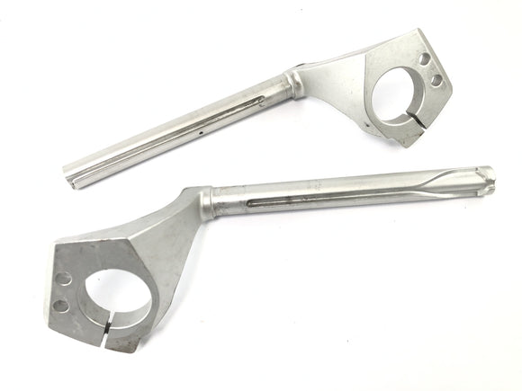 Triumph Sprint St 1050 [2005]  - 左右のハンドルファム