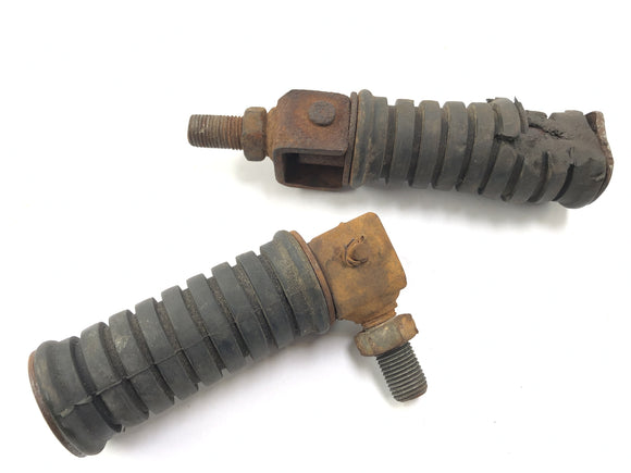 Yamaha XT 500 1U6 [1981] - Jalantuet vaurioituneet lasten jalkatuet