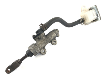 スズキGSF 1200 S Bandit WVA9 [2003]  - 後ろのブレーキポンプ