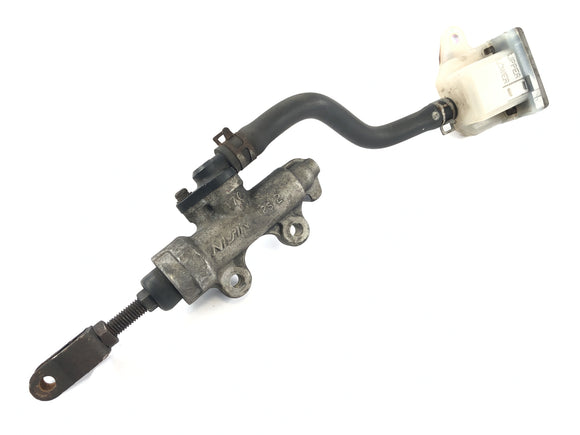 スズキGSF 1200 S Bandit WVA9 [2003]  - 後ろのブレーキポンプ