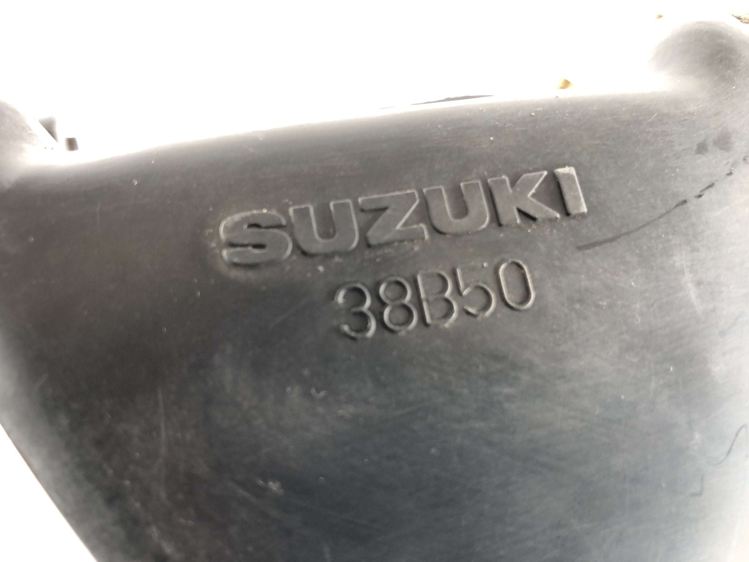 Suzuki VS 1400 VX51L [1987] - Airbox air filter box