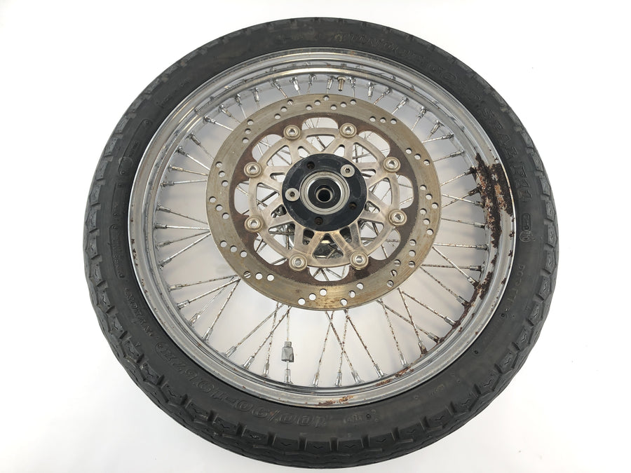 Kawasaki VN 1500 A [1995] - Forhjulsfejlen i front Takasago 19 X 2,15 Dunlop Gold Seal F11 100 90 19