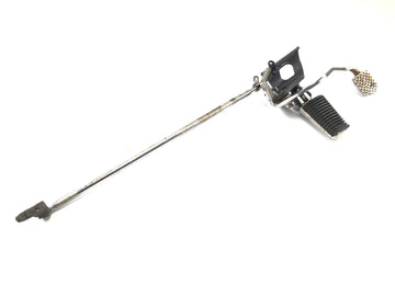 Yamaha XVS 650 Drag Star VM03 [2001] - Kuljettajan jalkainen oikealla jarrupolkimella ja kehyksellä - 0