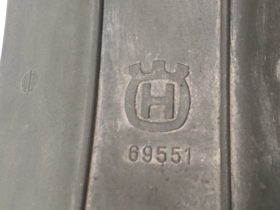 Husqvarna TE 610 E Dual H7 [1999] - takalokasuojan sisäinen roiskesuoja