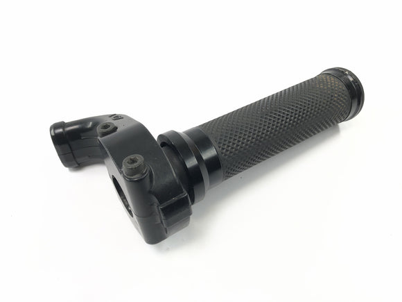 Yamaha YZF R1 RN09 [2003] - Manejo rotativo de agarre de gas a la derecha