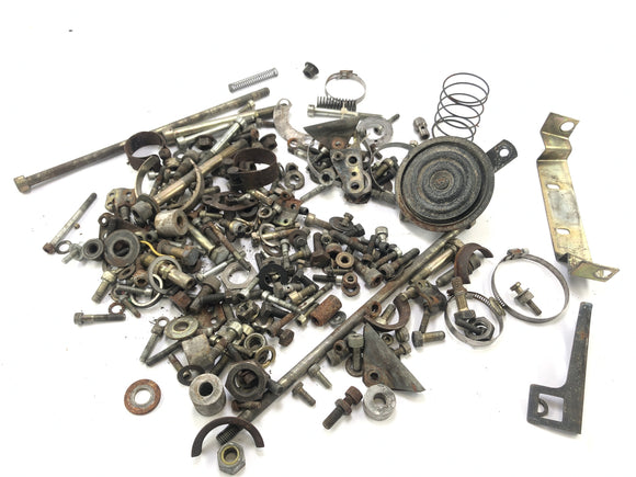 Cagiva Elefant 650 [1984] - Parafusos e peças residuais são complicadas