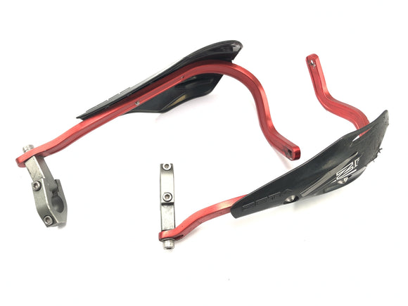 SWM SM 125 R [2018]  - 手动保护器残障工程师保护器Zeta带有磨损迹象